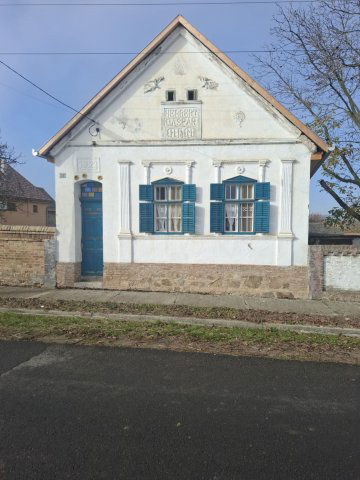 Eladó családi ház, Véménden 59 M Ft, 2 szobás