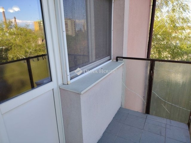 Eladó téglalakás, Székesfehérvárott 61.5 M Ft, 2 szobás