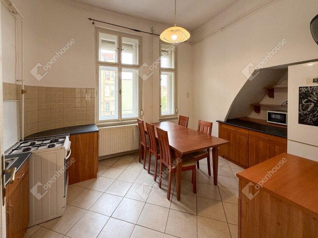 Kiadó téglalakás, albérlet, Szegeden 250 E Ft / hó, 3 szobás