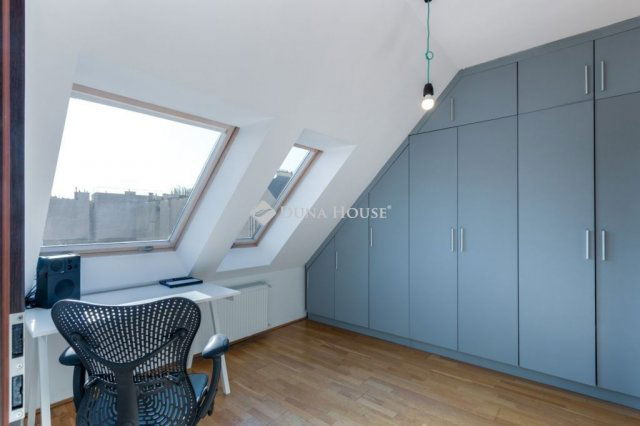 Eladó téglalakás, Budapesten, VI. kerületben 155 M Ft, 4 szobás