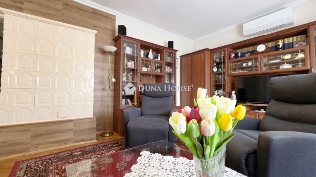 Eladó családi ház, Szombathelyen 96 M Ft, 6 szobás