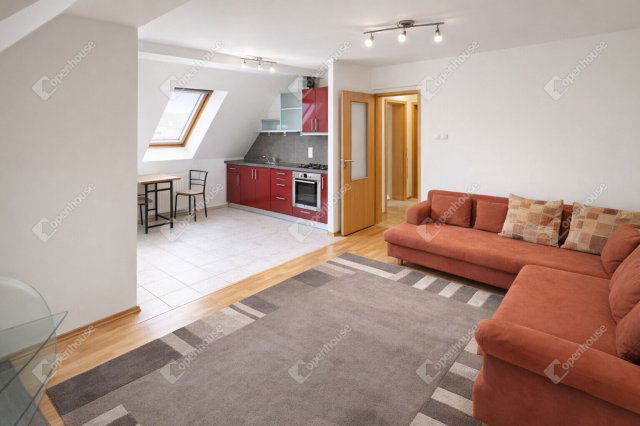 Eladó téglalakás, Szegeden 54.99 M Ft, 2 szobás