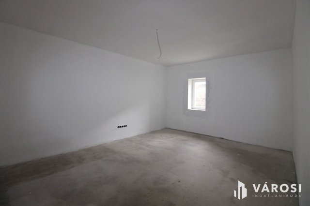 Eladó családi ház, Szőcön 37 M Ft, 4 szobás