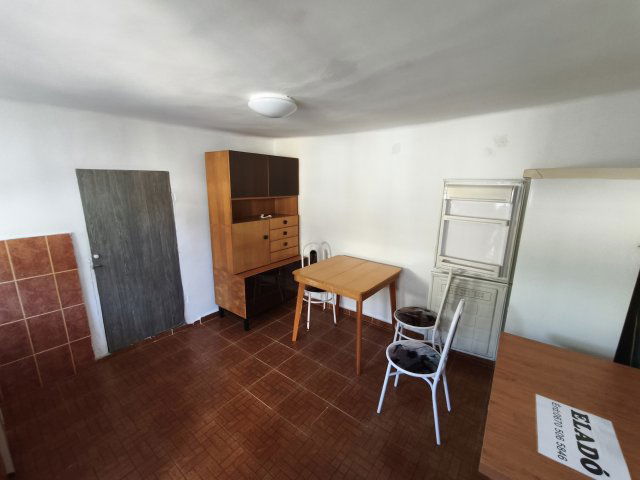 Eladó családi ház, Biriben 17.5 M Ft, 2 szobás