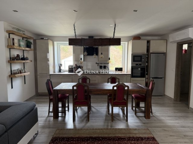 Eladó családi ház, Szellőn 125 M Ft, 5 szobás