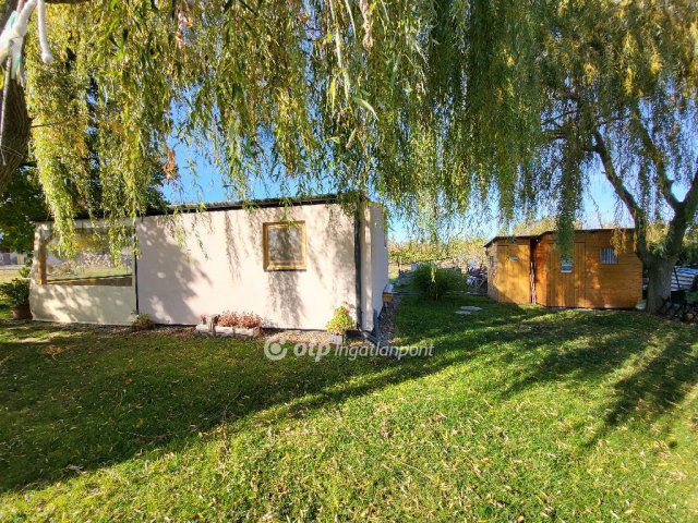 Eladó családi ház, Látrányon 39.9 M Ft, 1 szobás