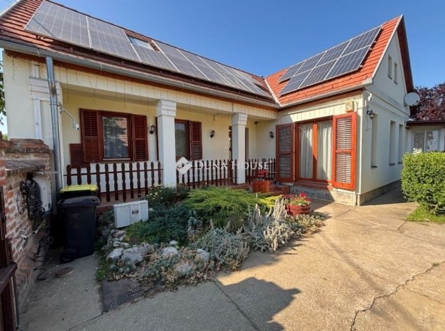 Eladó családi ház, Palkonyán 129 M Ft, 7 szobás