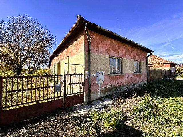 Eladó családi ház, Nagybánhegyesen 9.75 M Ft, 3 szobás