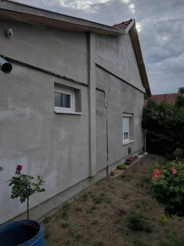Eladó családi ház, Tiszaföldváron 27.5 M Ft, 3 szobás