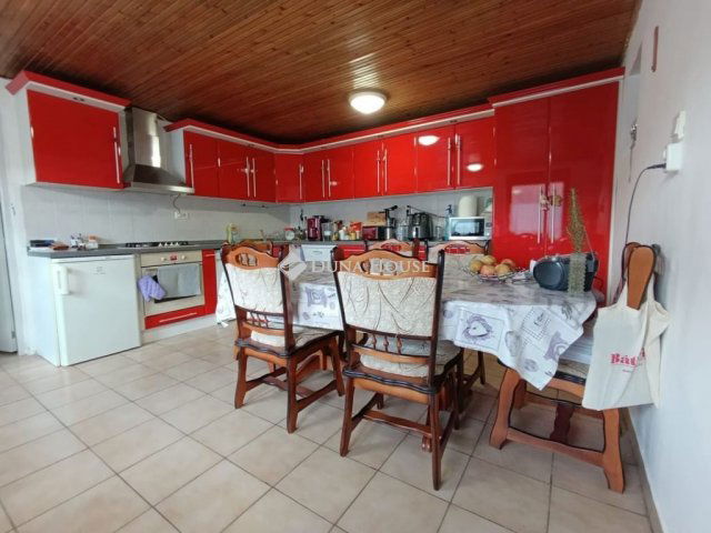 Eladó családi ház, Báron 39 M Ft, 5 szobás