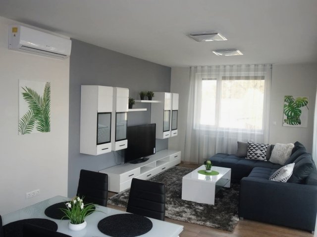 Kiadó téglalakás, albérlet, Pécsett 328 E Ft / hó, 2 szobás