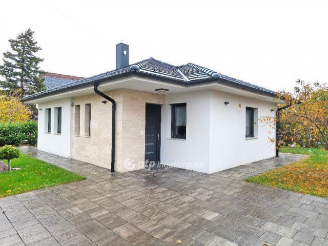 Eladó családi ház, Dunaharasztin 130 M Ft, 3 szobás