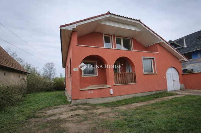 Eladó családi ház, Nagykátán 60 M Ft, 5 szobás