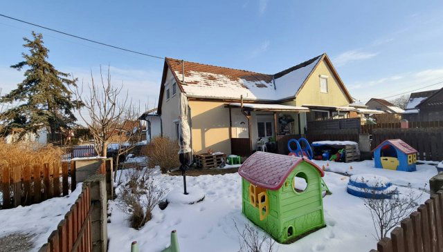 Eladó sorház, Szigethalmon 63.9 M Ft, 3 szobás