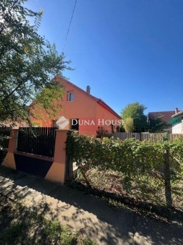 Eladó családi ház, Ócsán 75.75 M Ft, 7 szobás