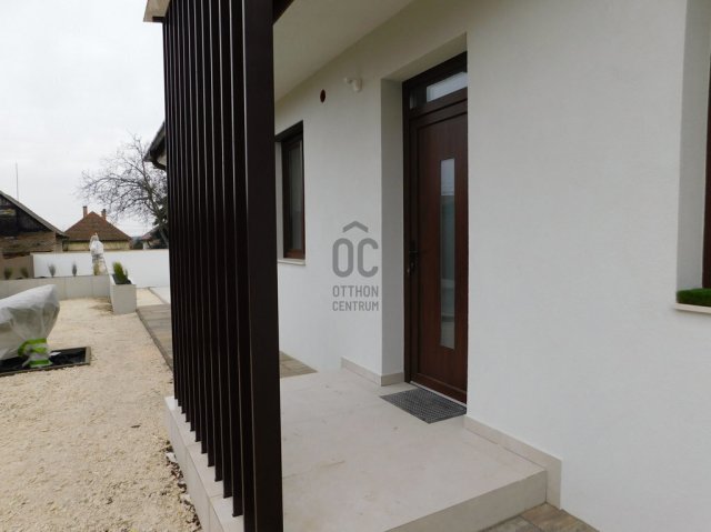 Eladó családi ház, Ceglédbercelen 195 M Ft, 4 szobás