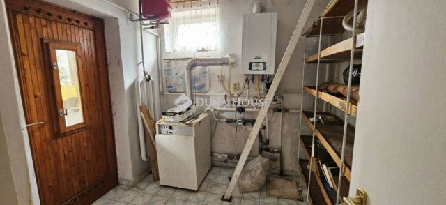 Eladó családi ház, Szentlőrinckátán 35 M Ft, 3 szobás