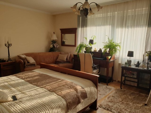 Eladó családi ház, Pilisjászfalun 119.9 M Ft, 3 szobás