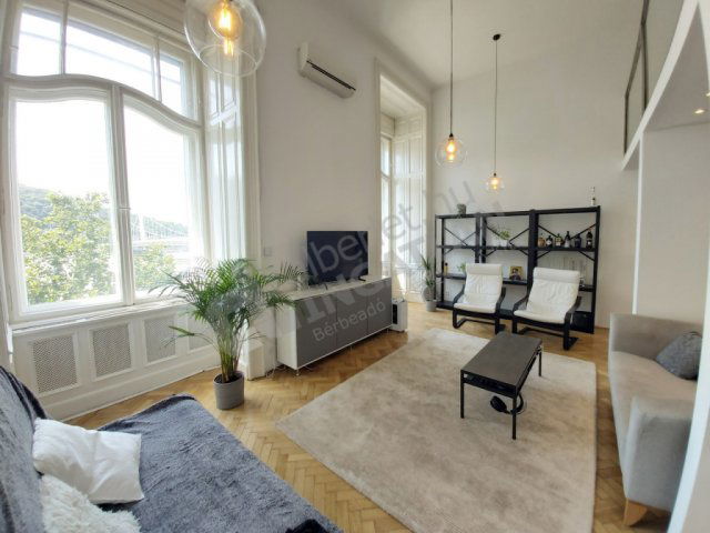 Kiadó téglalakás, albérlet, V. kerületben, Belgrád rakparton