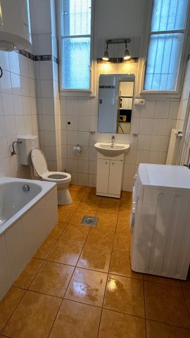Kiadó téglalakás, albérlet, V. kerületben, Szabadság téren