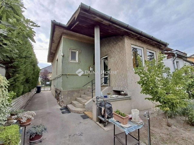 Eladó családi ház, Budapesten, XV. kerületben 85 M Ft, 3 szobás