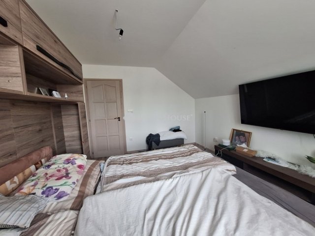 Eladó családi ház, Kőszegen 84.99 M Ft, 5 szobás