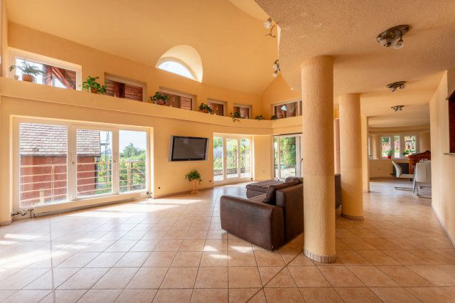 Eladó családi ház, Pécsett, Szőlész dűlőn 239.9 M Ft