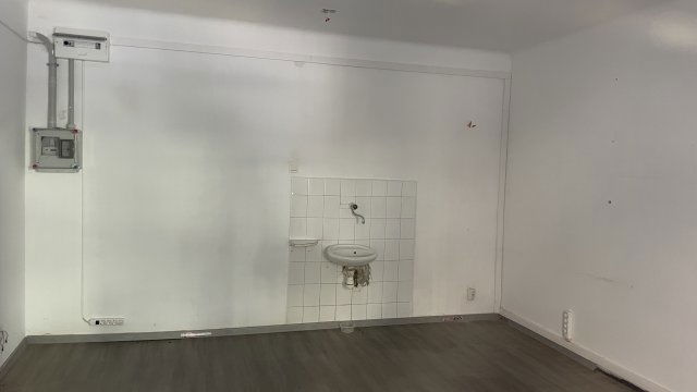 Kiadó üzlethelyiség, XII. kerületben, Kléh István utcában