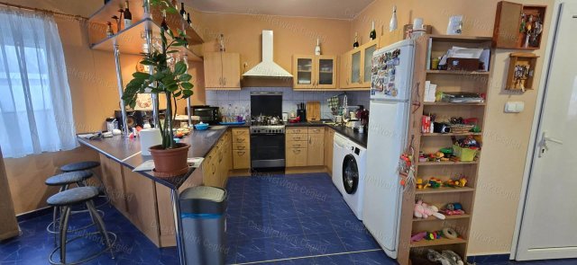 Eladó családi ház, Abonyban 74 M Ft, 3 szobás