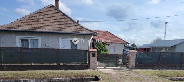 Eladó családi ház, Ceglédbercelen 49.5 M Ft, 3 szobás