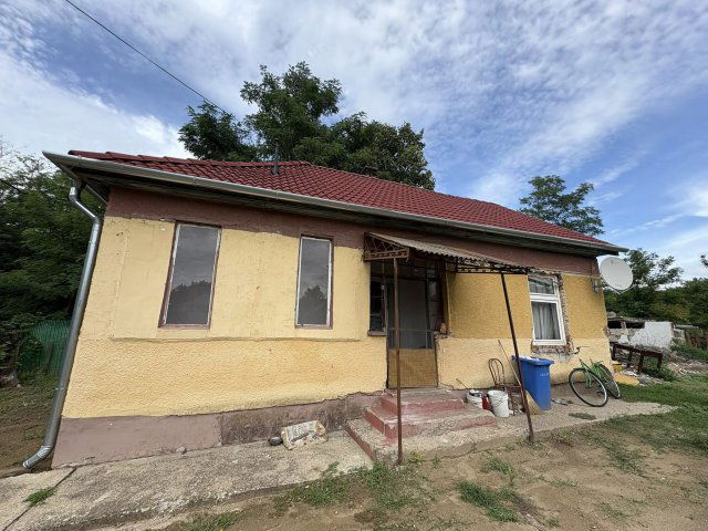 Eladó családi ház, Nyíracsádon 5.5 M Ft, 2 szobás