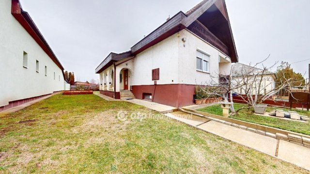 Eladó családi ház, Nagykállóban 65 M Ft, 4 szobás