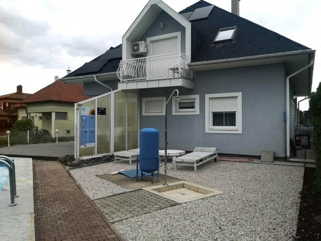 Eladó családi ház, Gyenesdiáson 199 M Ft, 8 szobás