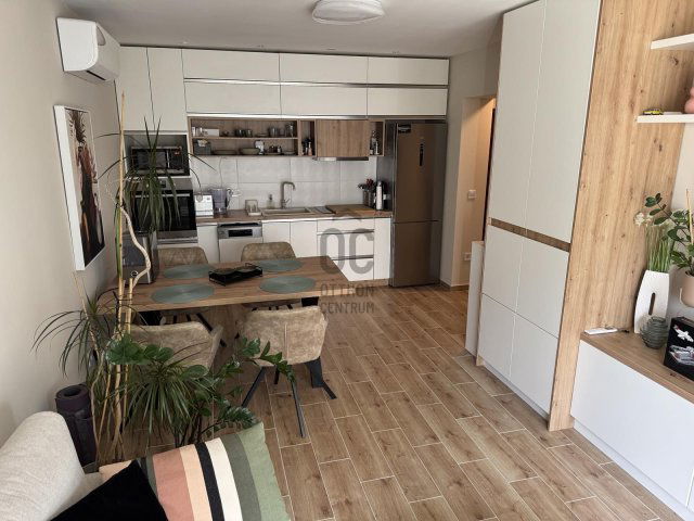 Eladó téglalakás, Velencén 62.5 M Ft, 2 szobás