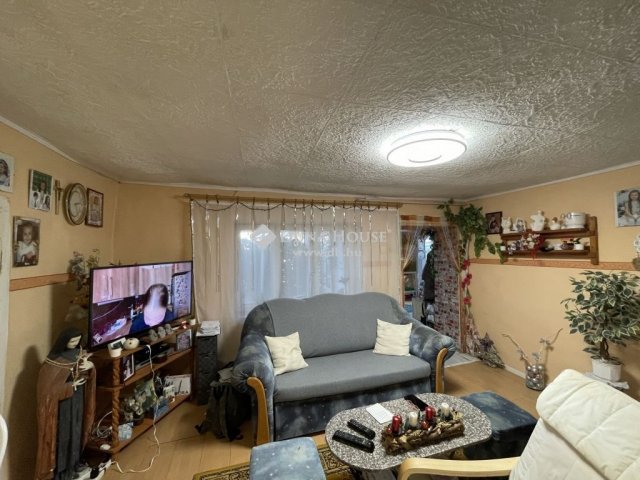 Eladó családi ház, Nyergesújfaluban 38 M Ft, 5 szobás