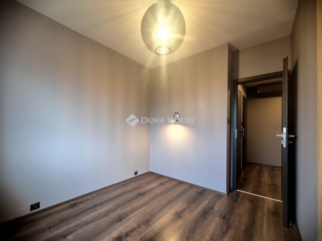 Eladó panellakás, Budapesten, III. kerületben 84.9 M Ft, 3 szobás