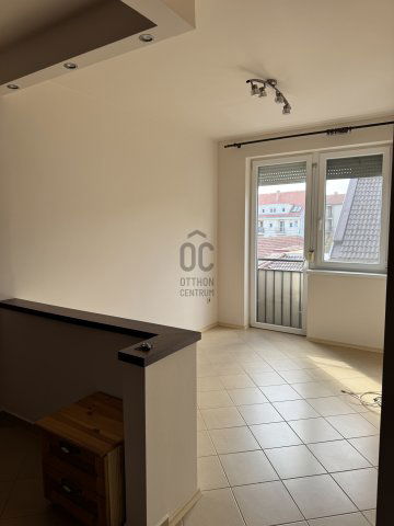 Kiadó téglalakás, albérlet, Szolnokon 140 E Ft / hó, 2 szobás