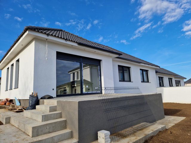 Eladó családi ház, Kerepesen 87.5 M Ft, 4 szobás