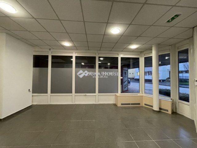 Kiadó üzlethelyiség, Zalaegerszegen 300 E Ft / hó