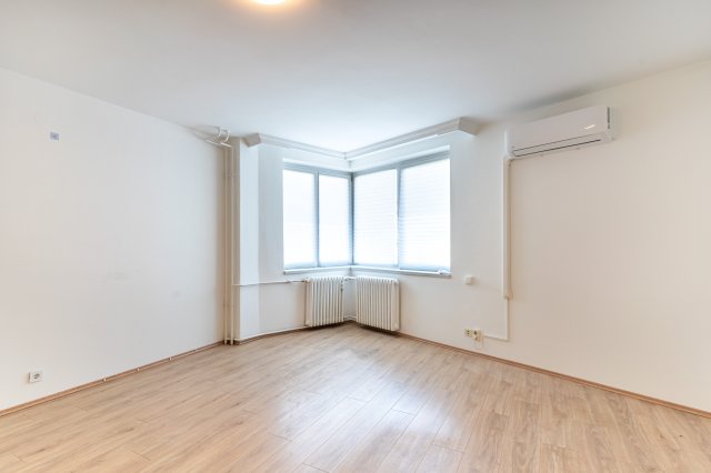 Kiadó iroda, Miskolcon 190 E Ft / hó, 1+2 szobás