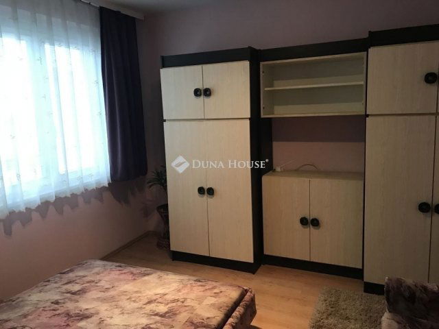 Eladó panellakás, Székesfehérvárott 49 M Ft, 2 szobás