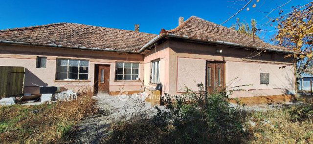 Eladó családi ház, Akasztón 13.9 M Ft, 3 szobás