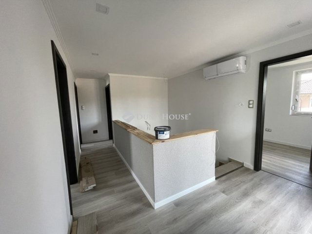 Eladó ikerház, Vecsésen 145 M Ft, 5 szobás