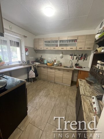 Eladó családi ház, Baracson 45 M Ft, 4 szobás