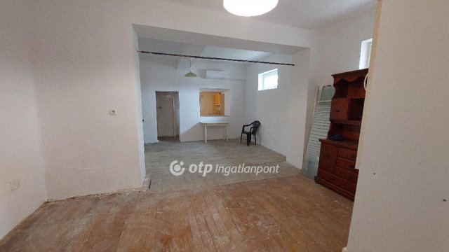 Eladó családi ház, Dévaványán 7 M Ft, 1 szobás