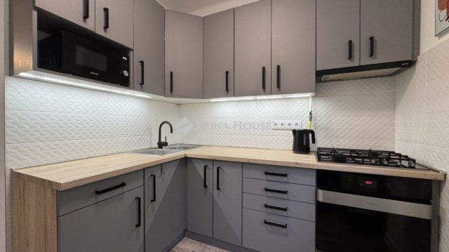 Eladó téglalakás, Budapesten, III. kerületben 84.9 M Ft