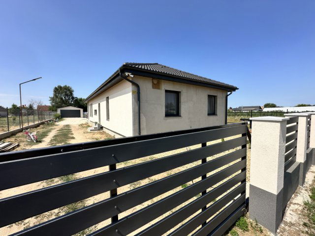 Eladó családi ház, Inárcson 135 M Ft, 4+1 szobás