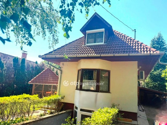 Eladó családi ház, Tiszafüreden 80 M Ft, 5+1 szobás
