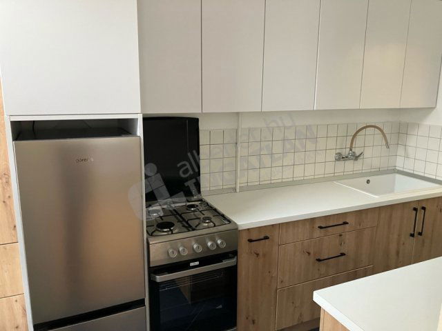 Kiadó téglalakás, albérlet, VII. kerületben, Csengery utcában