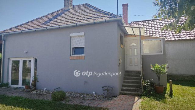 Kiadó családi ház, albérlet, Nemesgörzsönyön 130 E Ft / hó